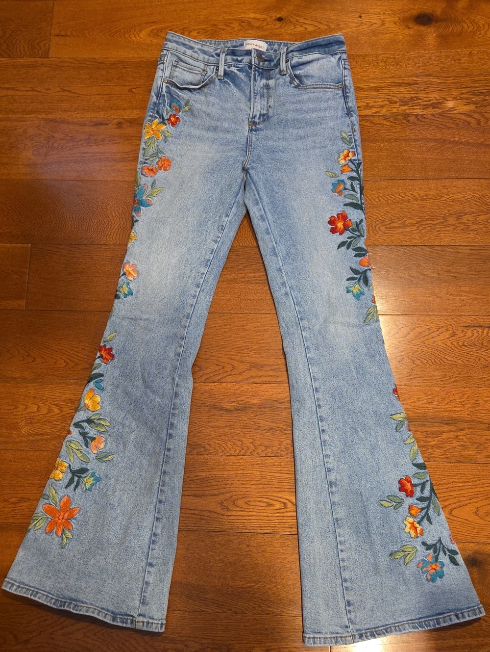 DRIFTWOOD Farrah Floral Embroidery Flare Jeans 26